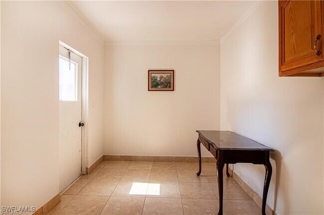 Building Photo - 6113 Deer Run