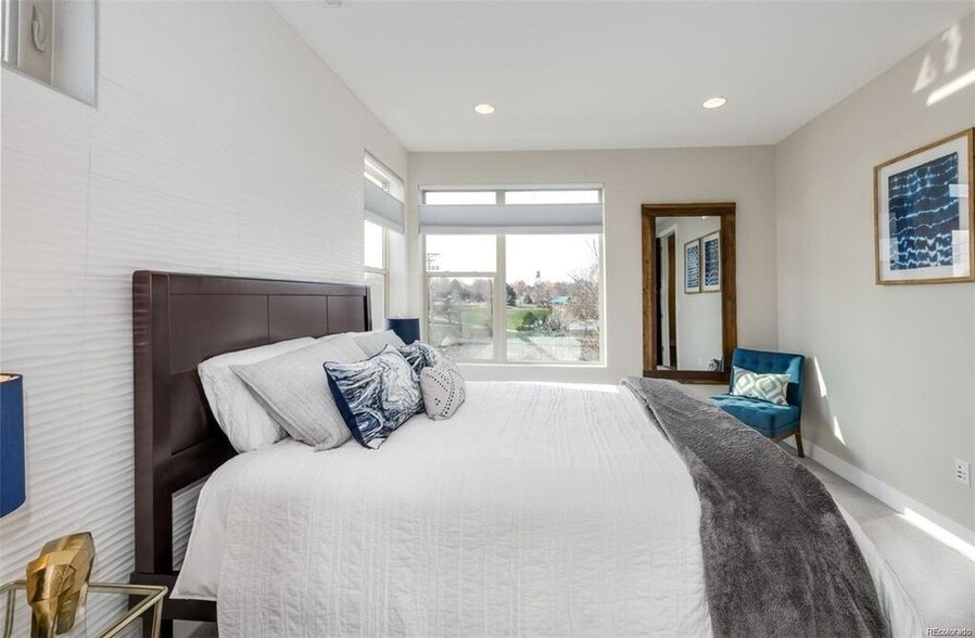 Building Photo - 1702 Fenton St