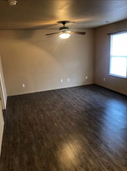 Building Photo - 16565 Hunters Ridge Ln