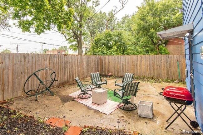 Building Photo - 15608 Wabash St