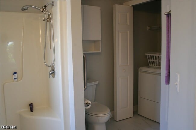 Building Photo - 15472 Admiralty Cir