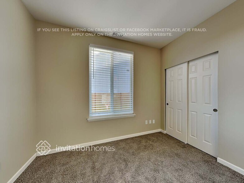 Building Photo - 19917 18th Ave Ct E