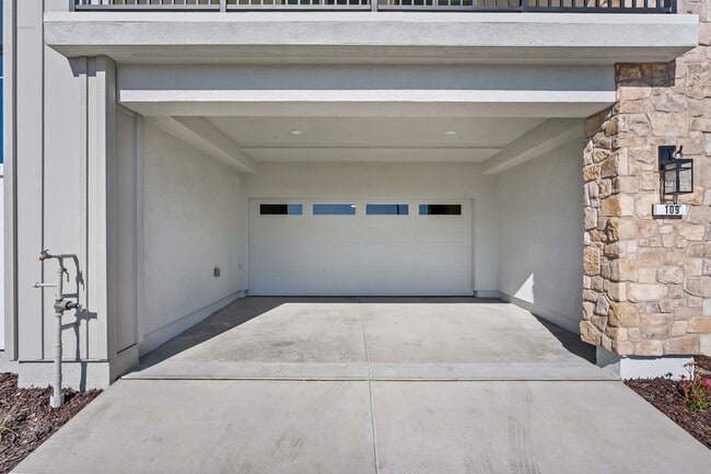 Building Photo - Newly Constructed 3-Bedroom, 2.5-Bath Home with Separate Owner Suite