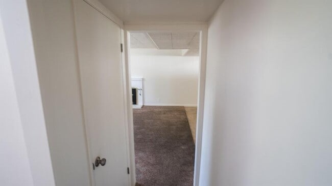 Building Photo - 5558 S Somerset Way