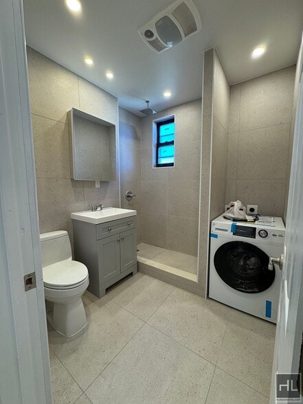 Building Photo - 31 AVENUE