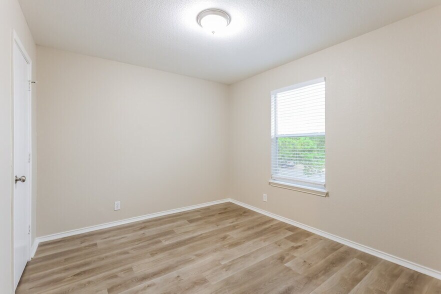 Building Photo - 6734 Benke Farm