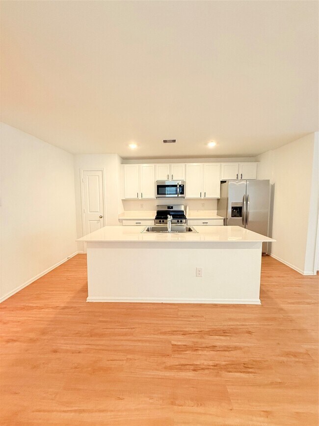 Building Photo - 702 Pleasant Pt Dr