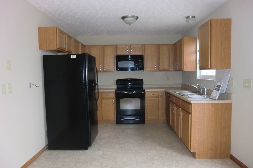 Building Photo - 7545 Auburn Trce
