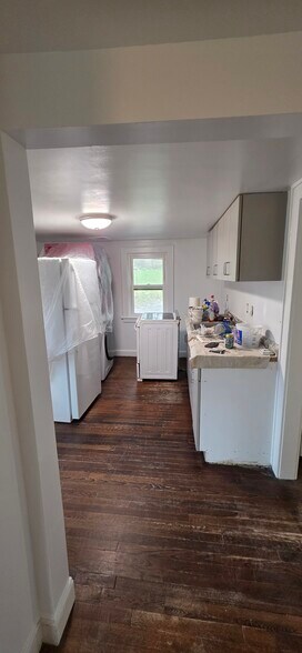 Building Photo - 75 Padanaram Rd