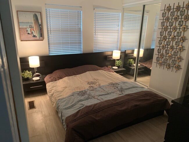 Building Photo - 55 Boca Chica Rd