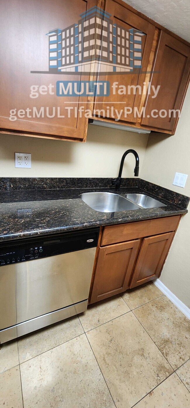 Building Photo - 3619 E Monterosa St