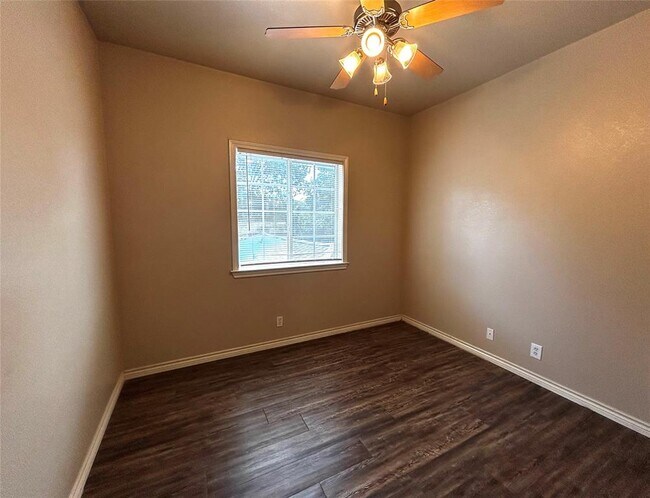 Building Photo - 408 Nelray Blvd