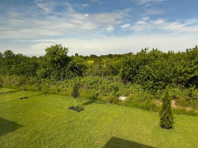 Building Photo - 664 Carlyle Wy