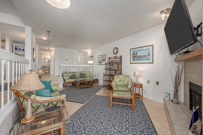 Building Photo - Live ON THE COLORADO RIVER – Fully Furnished 1 Bed/1 Bath Condo in the Gated Community of Roadhav...