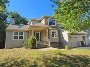 Building Photo - 3 Alexander Ct