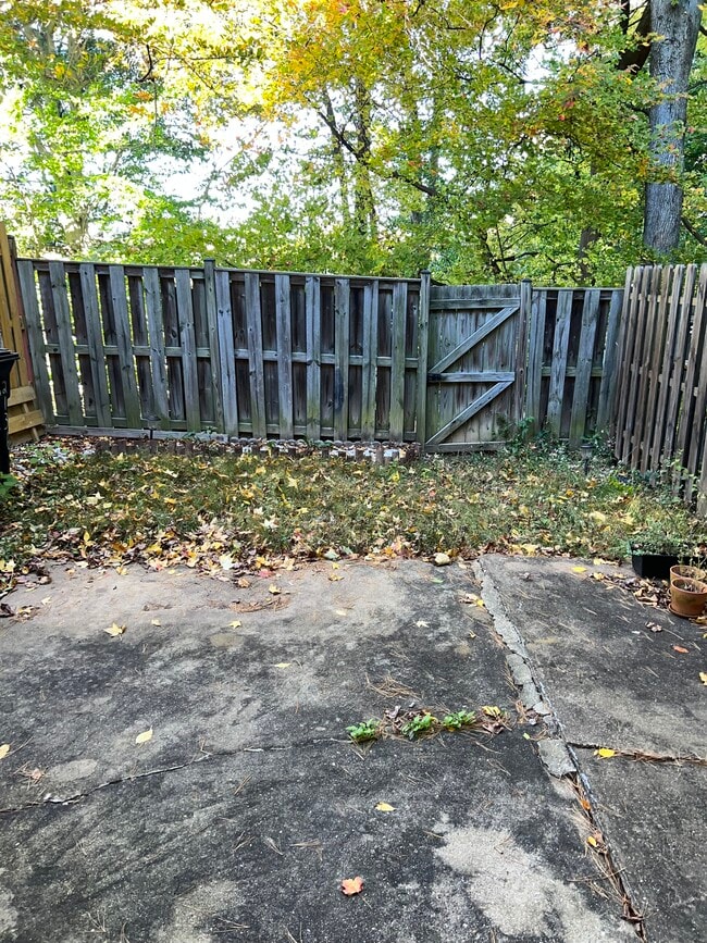 Building Photo - 2136 Catskill St