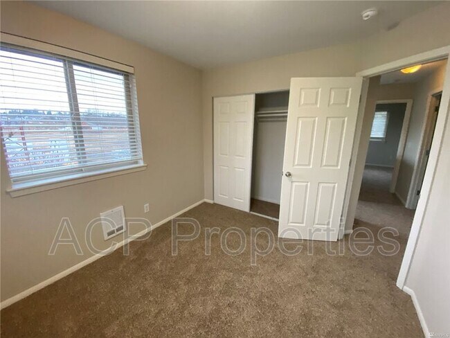 Building Photo - 5889 Cedar St