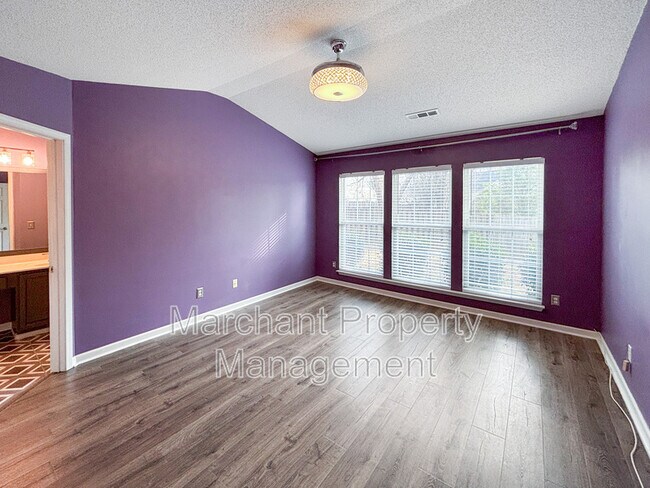 Building Photo - 113 W Okaloosa Way