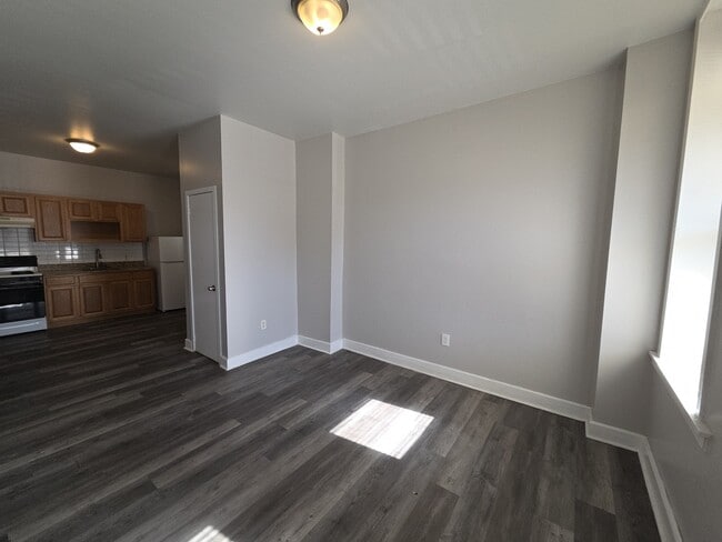 Building Photo - 1309 W Allegheny Ave