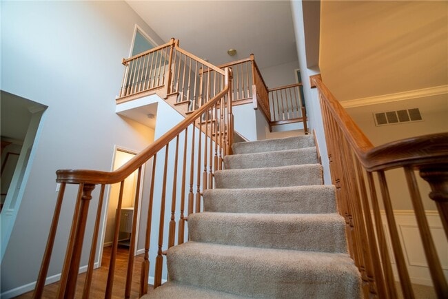 Building Photo - 570 Castle Ridge Dr