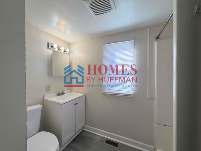 Building Photo - 616 W Tennessee St