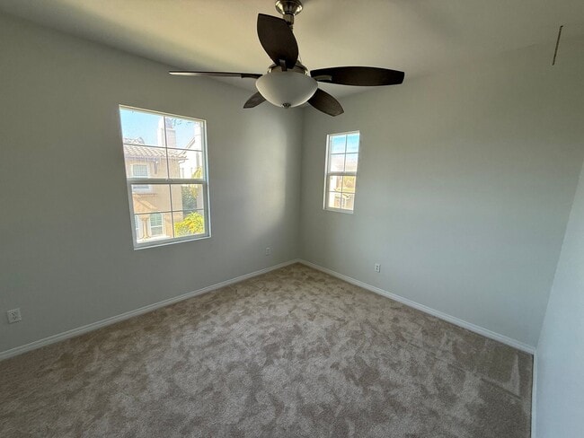 Building Photo - A Large and Spacious Home in Port Hueneme