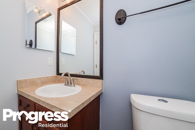 Building Photo - 4094 S Victoria Lakes Dr