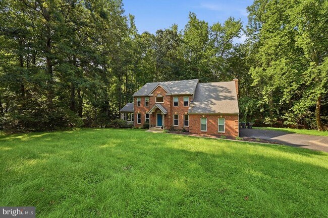 Building Photo - 2 English Hills Dr