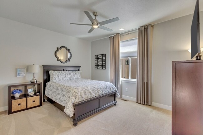 Building Photo - Stunning 3-Bedroom, 3.5-Bath Home with Modern Comforts