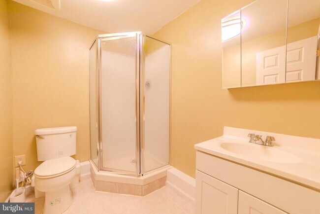 Building Photo - 651 Fawn Cir