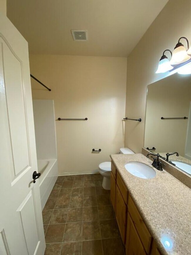 Building Photo - PHEASANT RUN CONDO (PR#24)