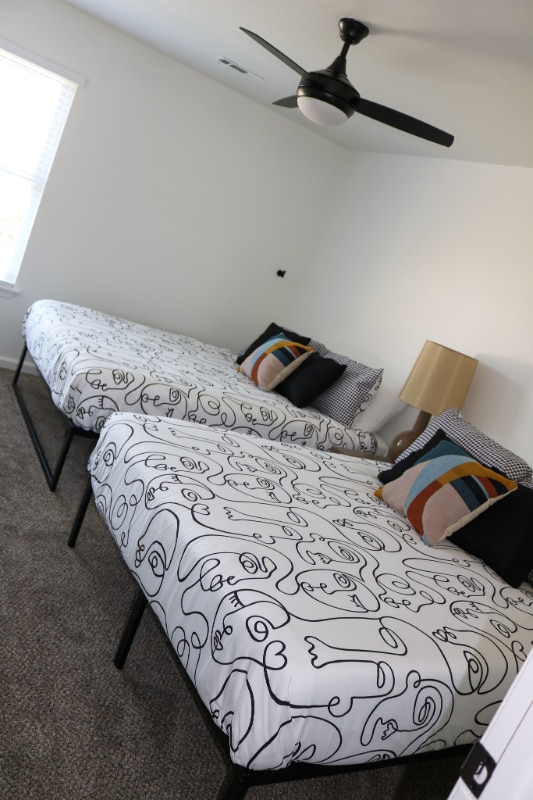 Building Photo - 617 W Moan Pl