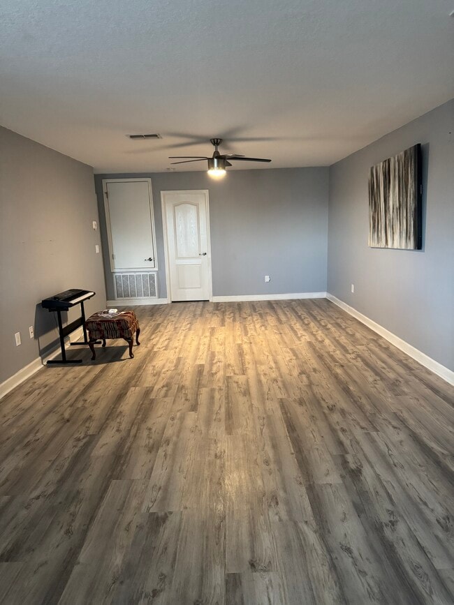Building Photo - 2868 Spring Breeze Way