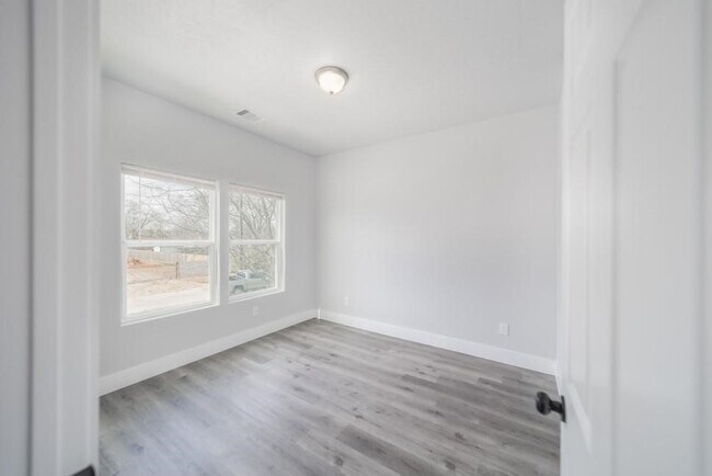 Building Photo - 6918 Tommye St