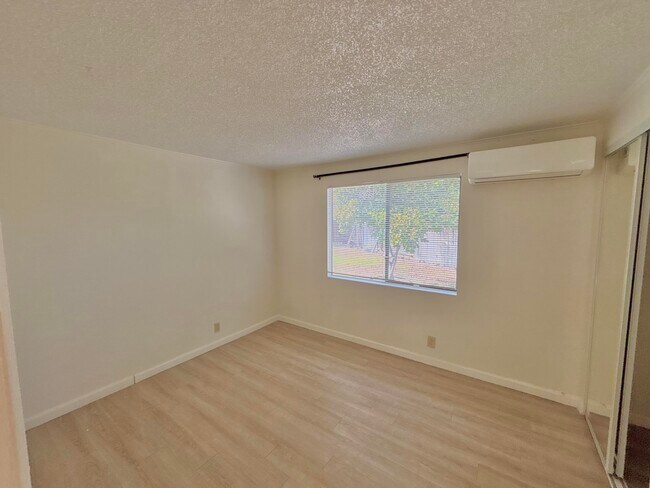 Building Photo - 2055 Marni Ct