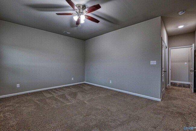 Building Photo - 124 Oak Fletcher Dr