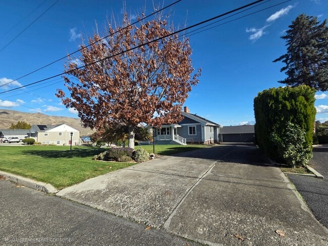 Building Photo - Peterson, D