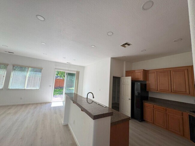 Building Photo - 2638 Breaker Way