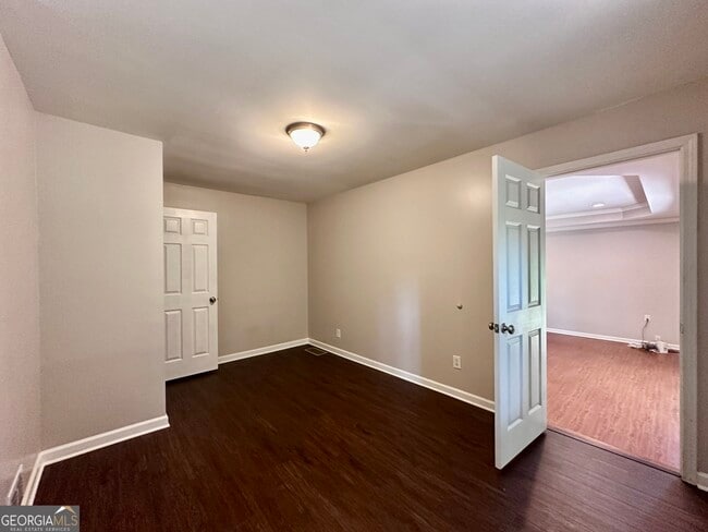 Building Photo - 2475 Hogan Rd