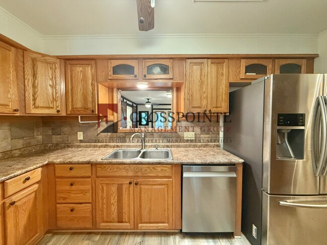 Building Photo - Waterfront 2 Bedroom, 2.5 Bathroom Home!