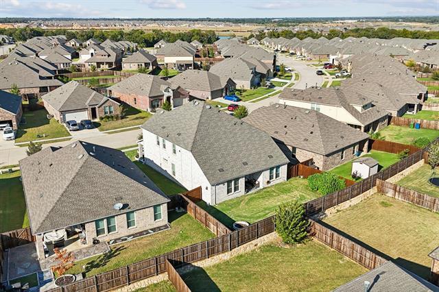 Building Photo - 11112 Canyon Oak St