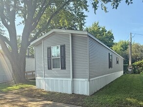 Building Photo - 2501 N Apperson Way