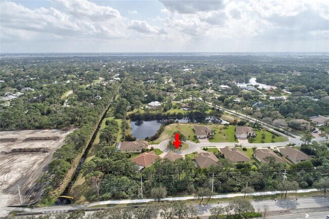 Building Photo - 495 NE Abaca Way