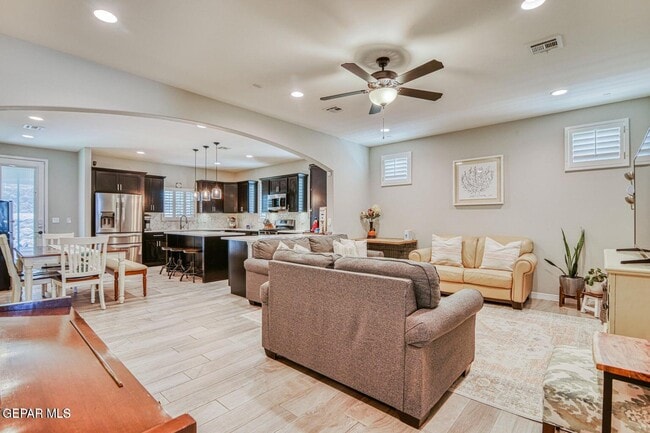 Building Photo - 12133 Chapel Hill Rd