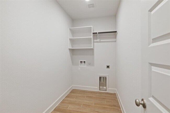 Building Photo - 127 Plumbago Loop