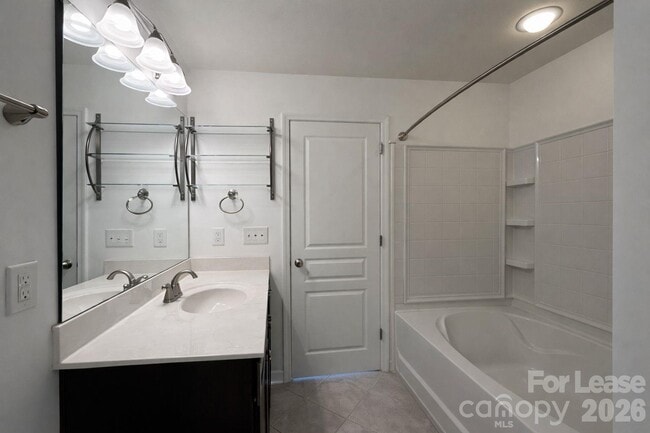 Building Photo - 123 Leyton Loop