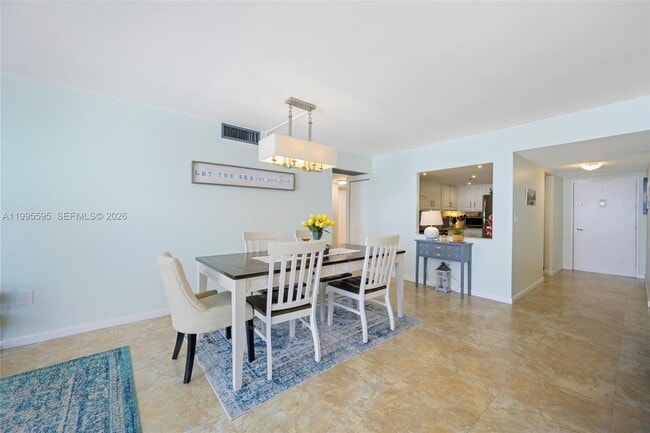 Building Photo - 20515 E Country Club Dr