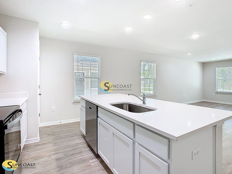 Building Photo - 3821 SW 43rd Ct