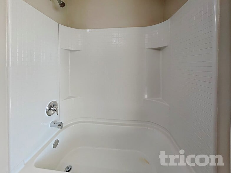 Building Photo - 5718 Treasure Cove Rd