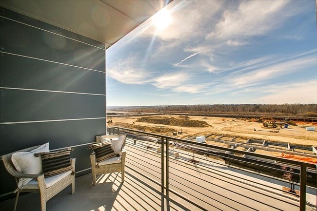 Building Photo - Absolutely! This home offers the perfect blend of luxury, convenience, and comfort.